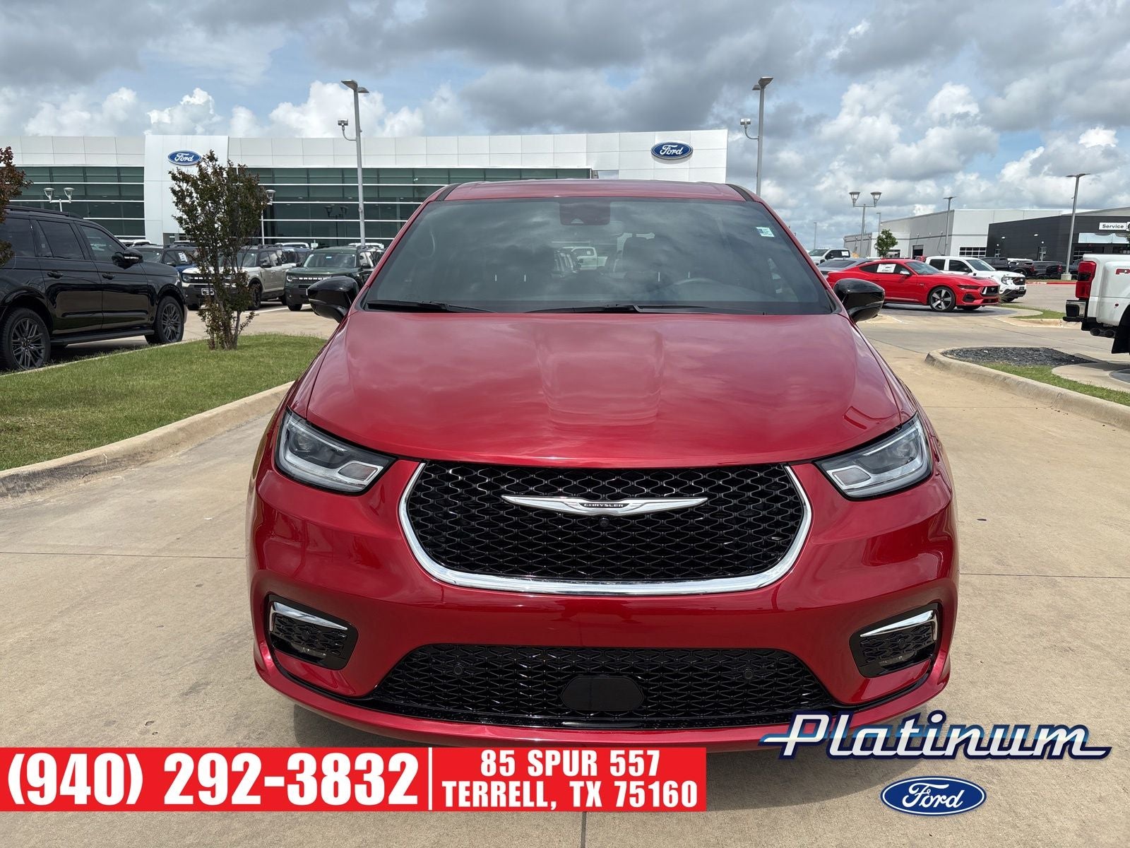 2025 Chrysler Pacifica Select
