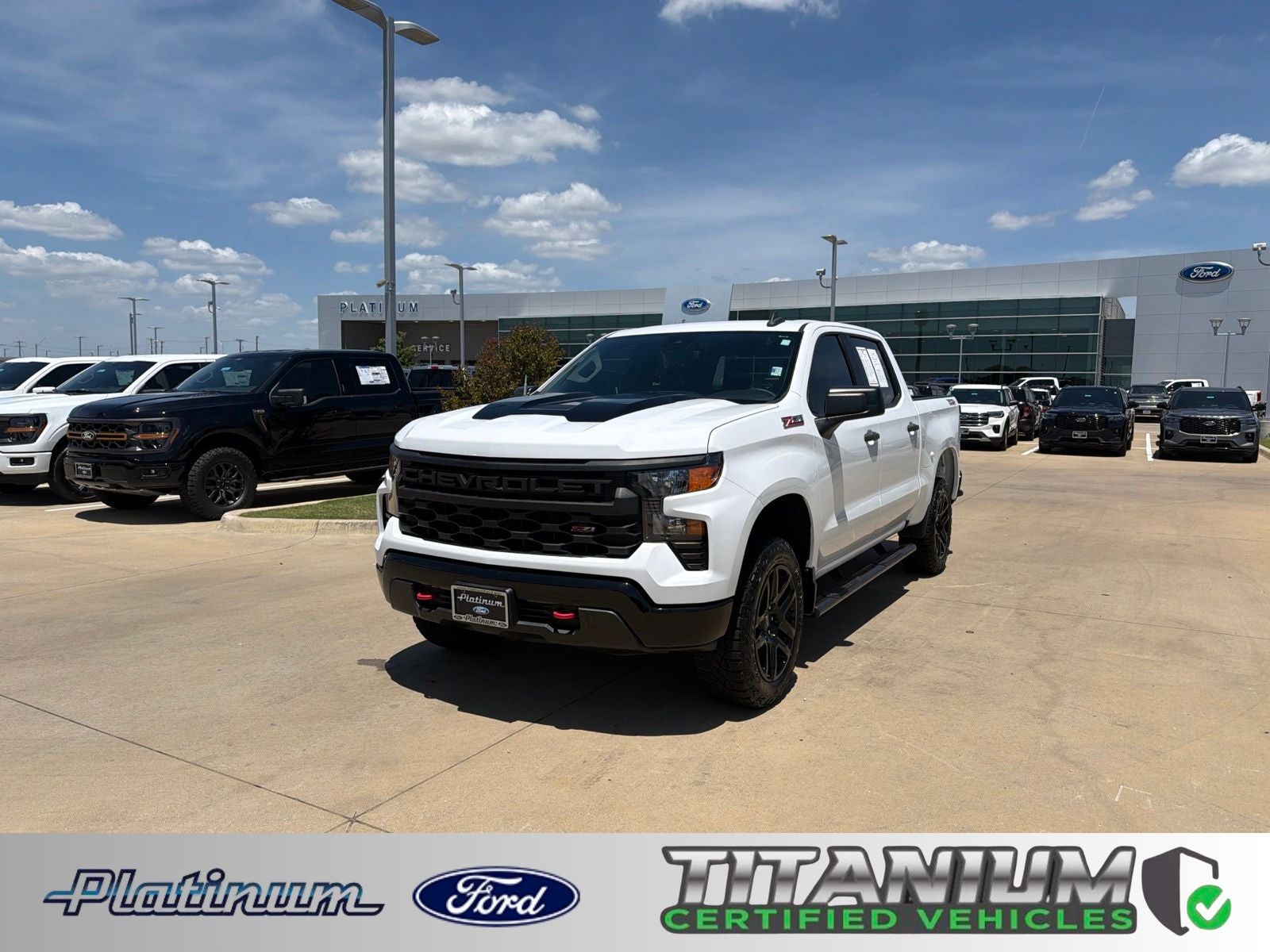 2022 Chevrolet Silverado 1500 Custom Trail Boss