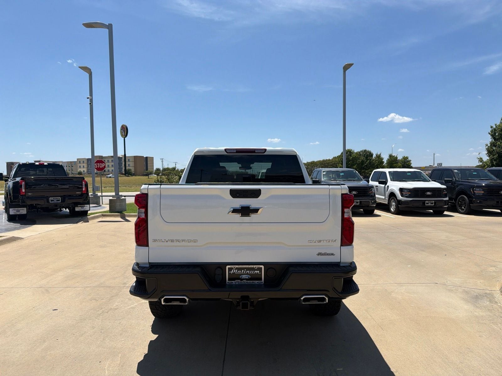 2022 Chevrolet Silverado 1500 Custom Trail Boss