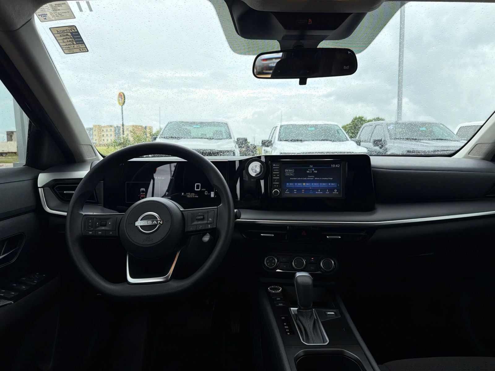 2025 Nissan Kicks S