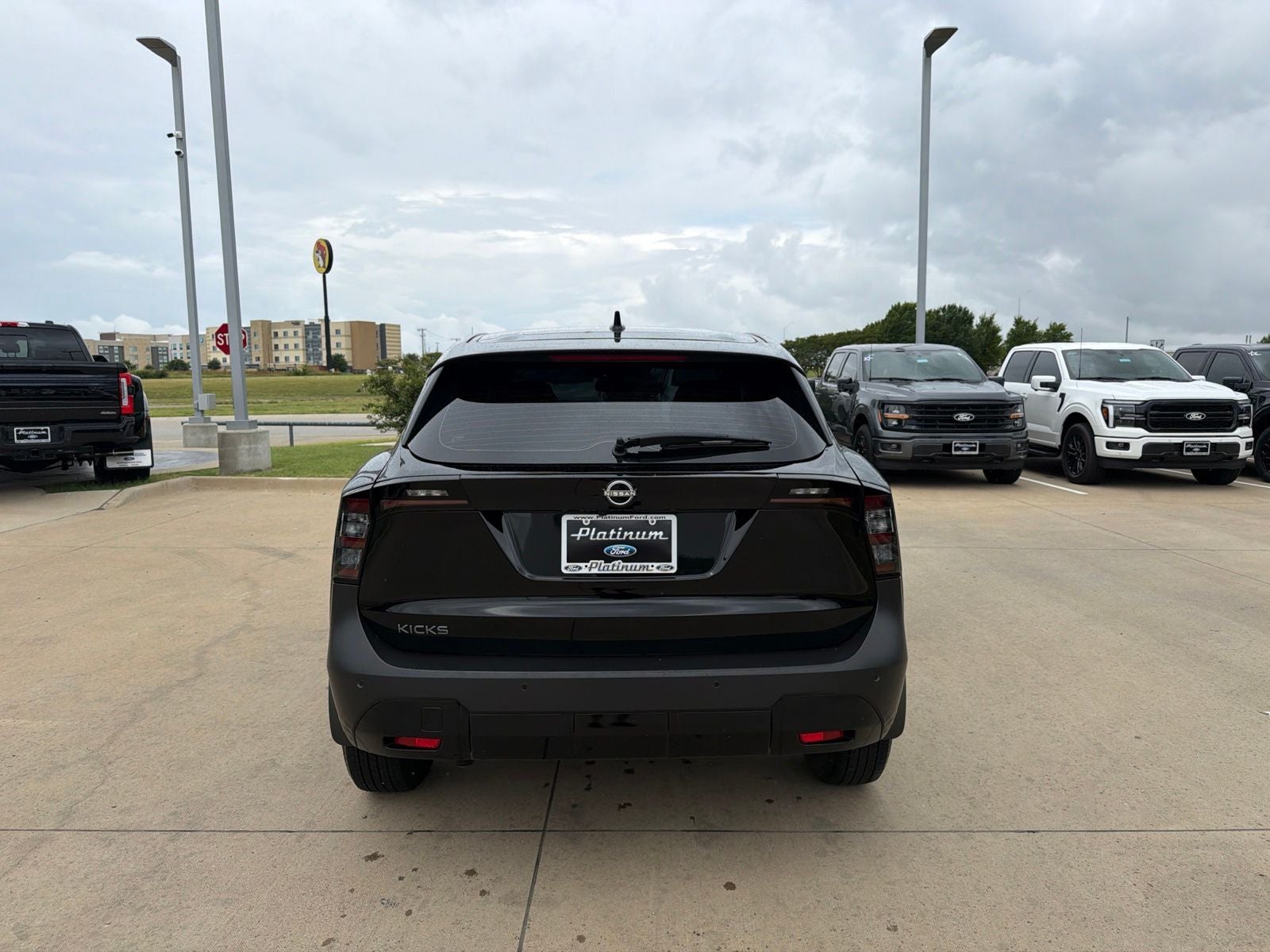 2025 Nissan Kicks S