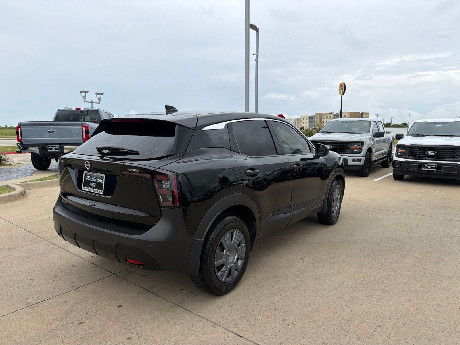 2025 Nissan Kicks S