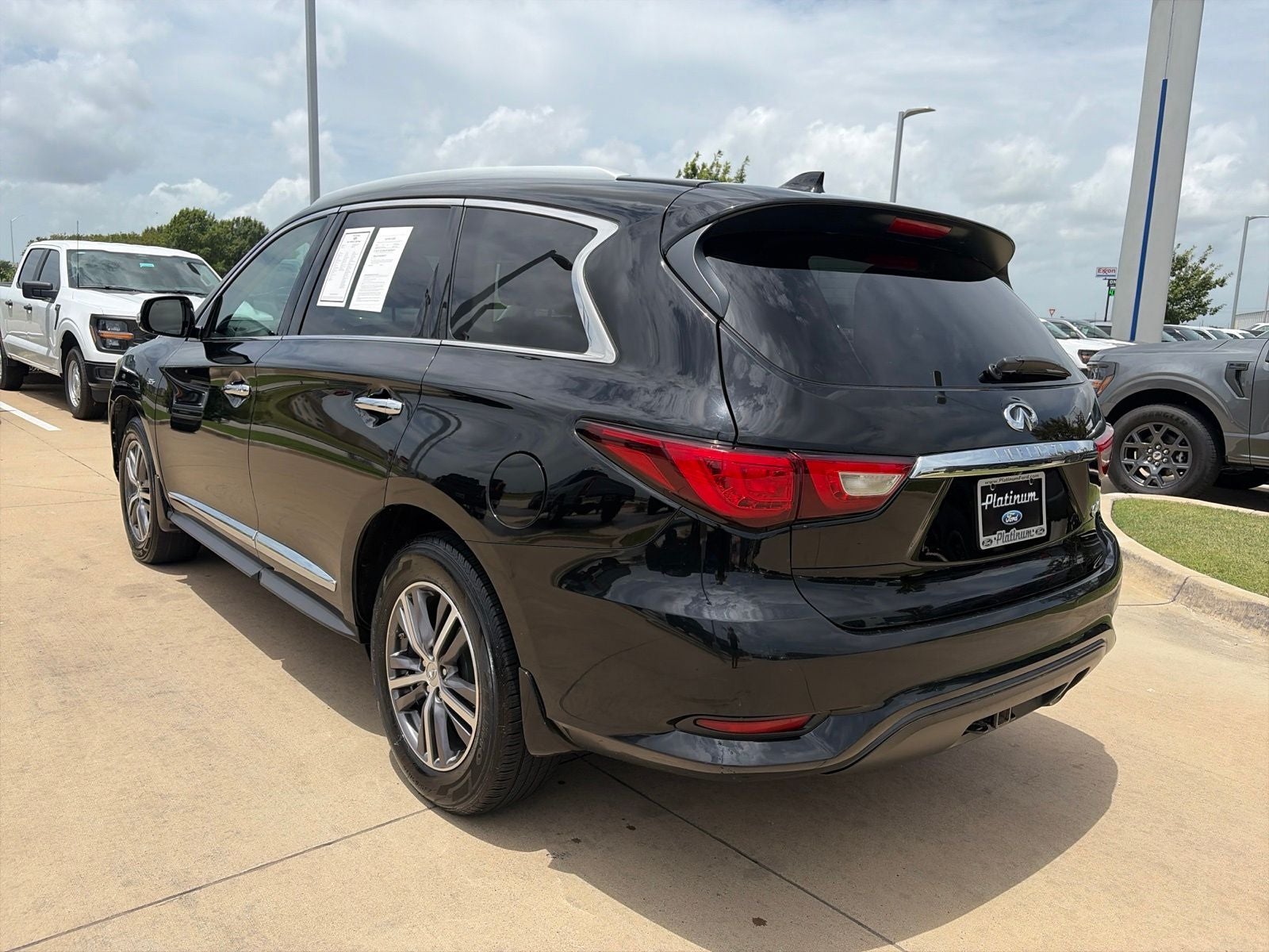 2017 INFINITI QX60 Base