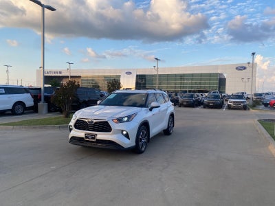 2021 Toyota Highlander Hybrid XLE