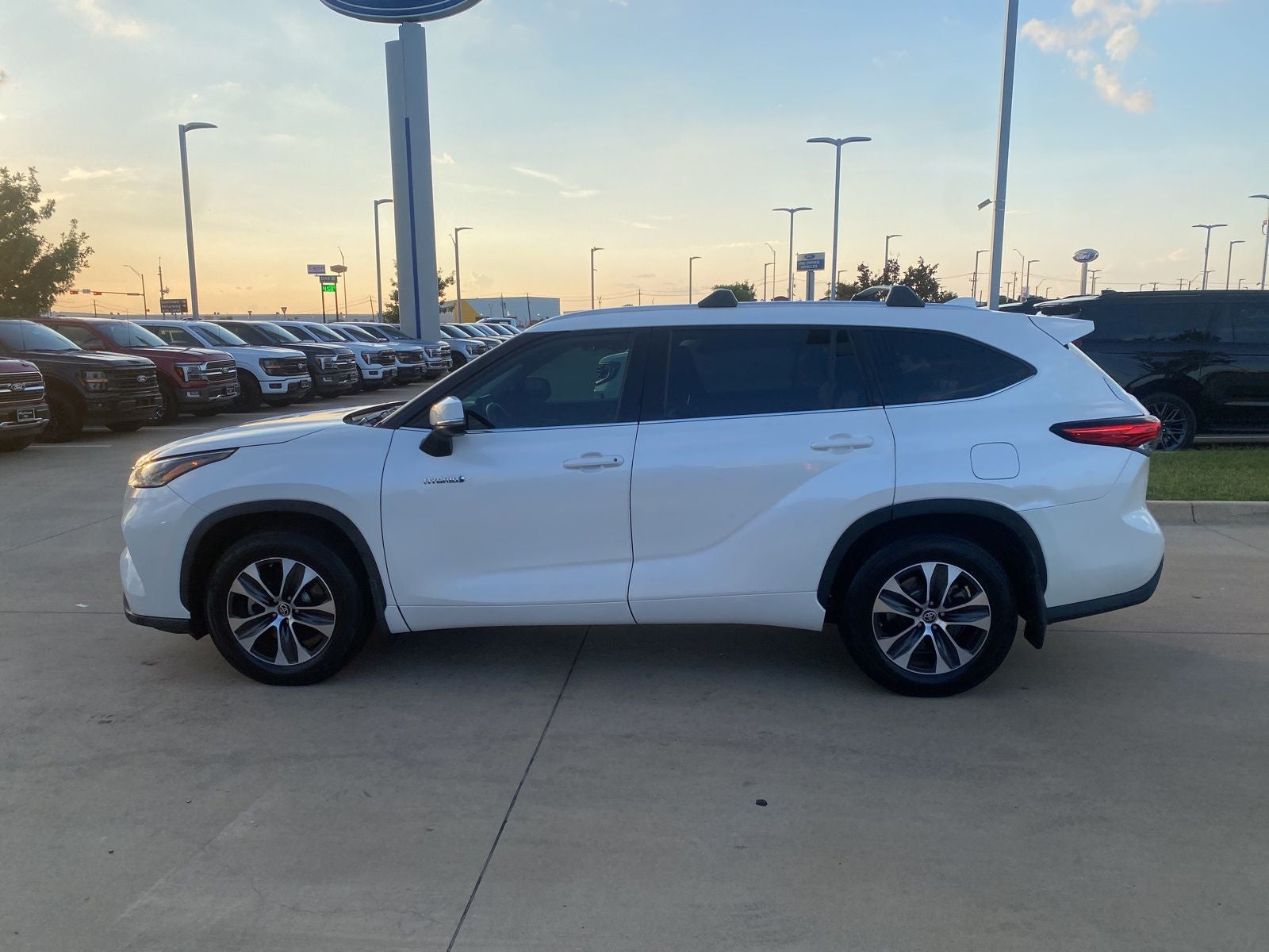 2021 Toyota Highlander Hybrid XLE