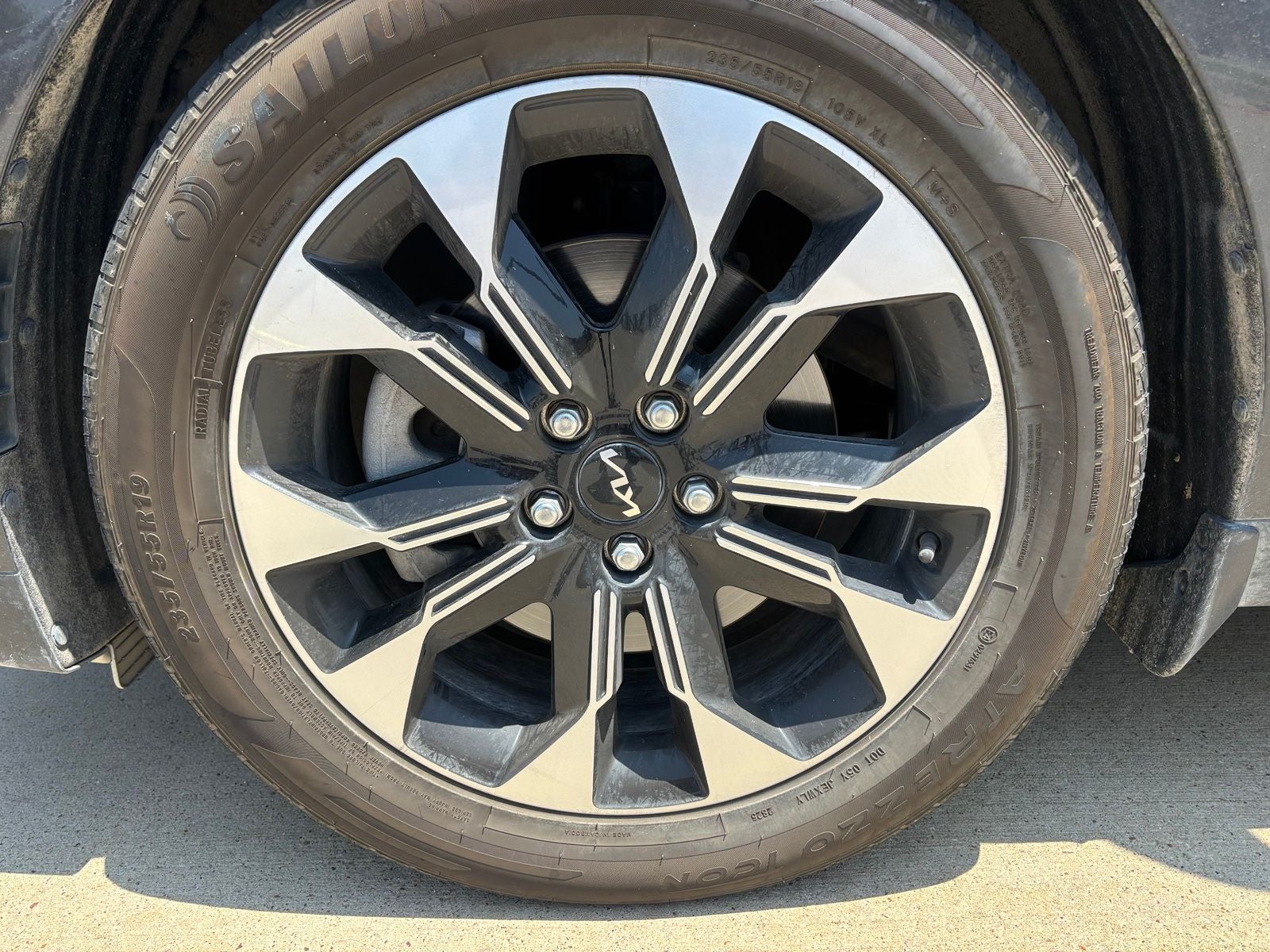 2024 Kia Carnival EX
