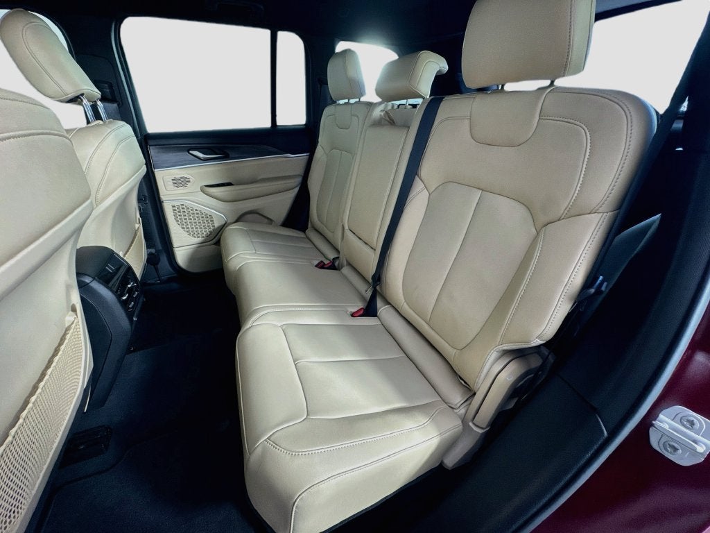 2023 Jeep Grand Cherokee Limited 4x2