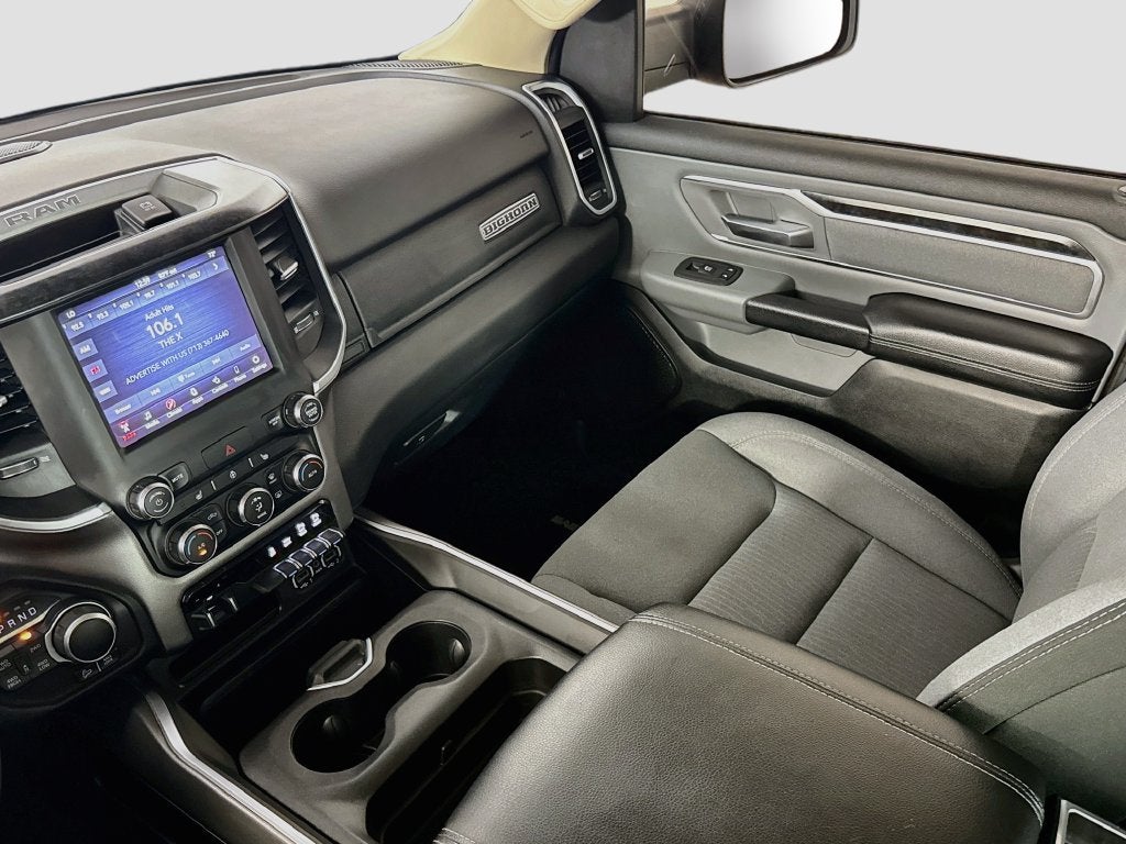 2020 RAM 1500 Big Horn Crew Cab 4x4 5'7" Box