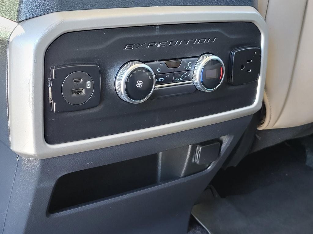2022 Ford Expedition Max XLT