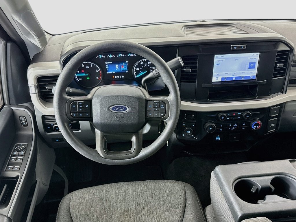 2025 Ford Super Duty F-350 SRW XL