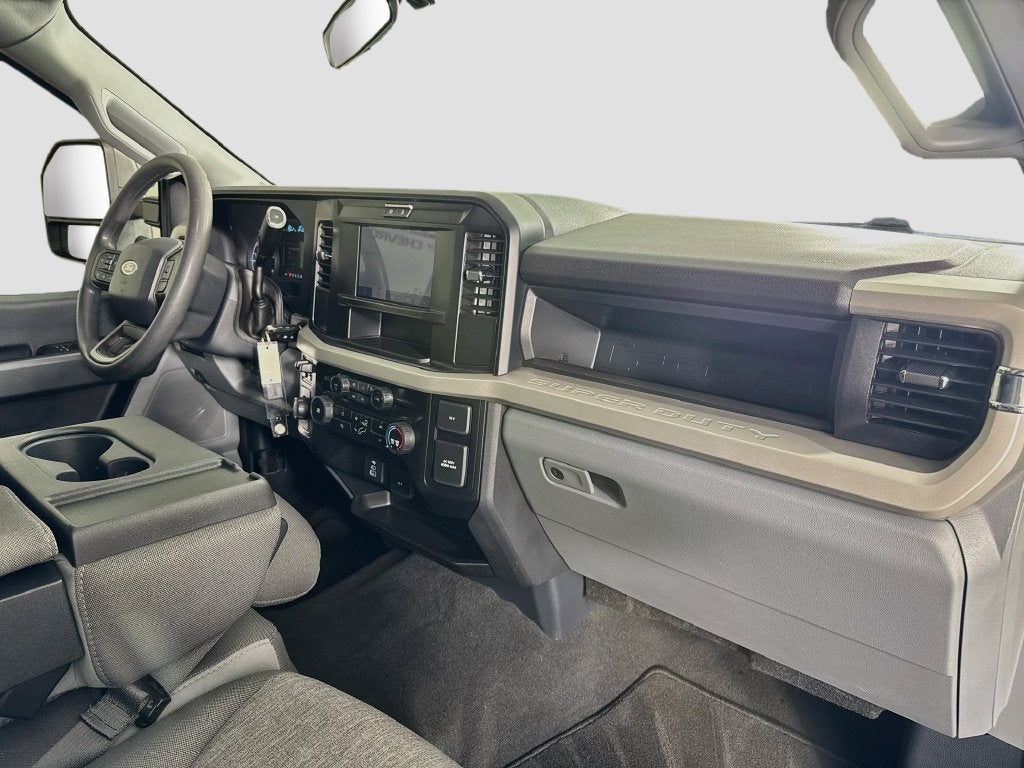 2025 Ford Super Duty F-350 SRW XL