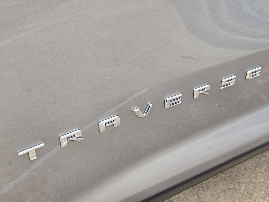 2024 Chevrolet Traverse LT