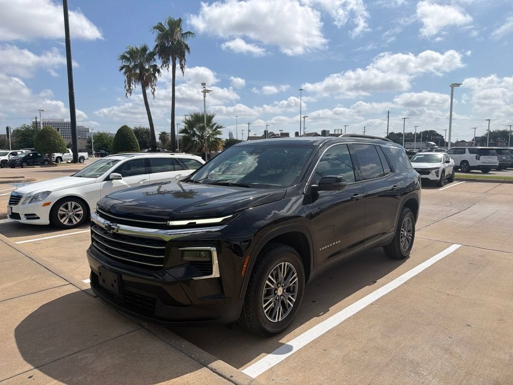 2024 Chevrolet Traverse LT
