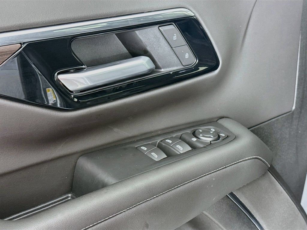 2027 Chevrolet Tahoe LS