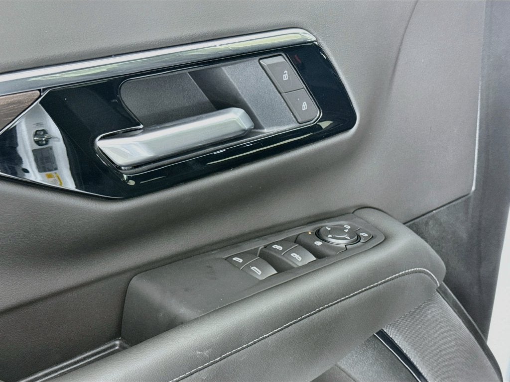 2027 Chevrolet Tahoe LS
