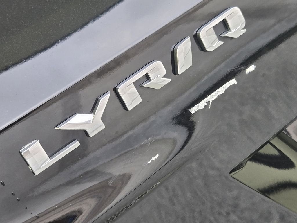 2024 Cadillac LYRIQ Luxury 1