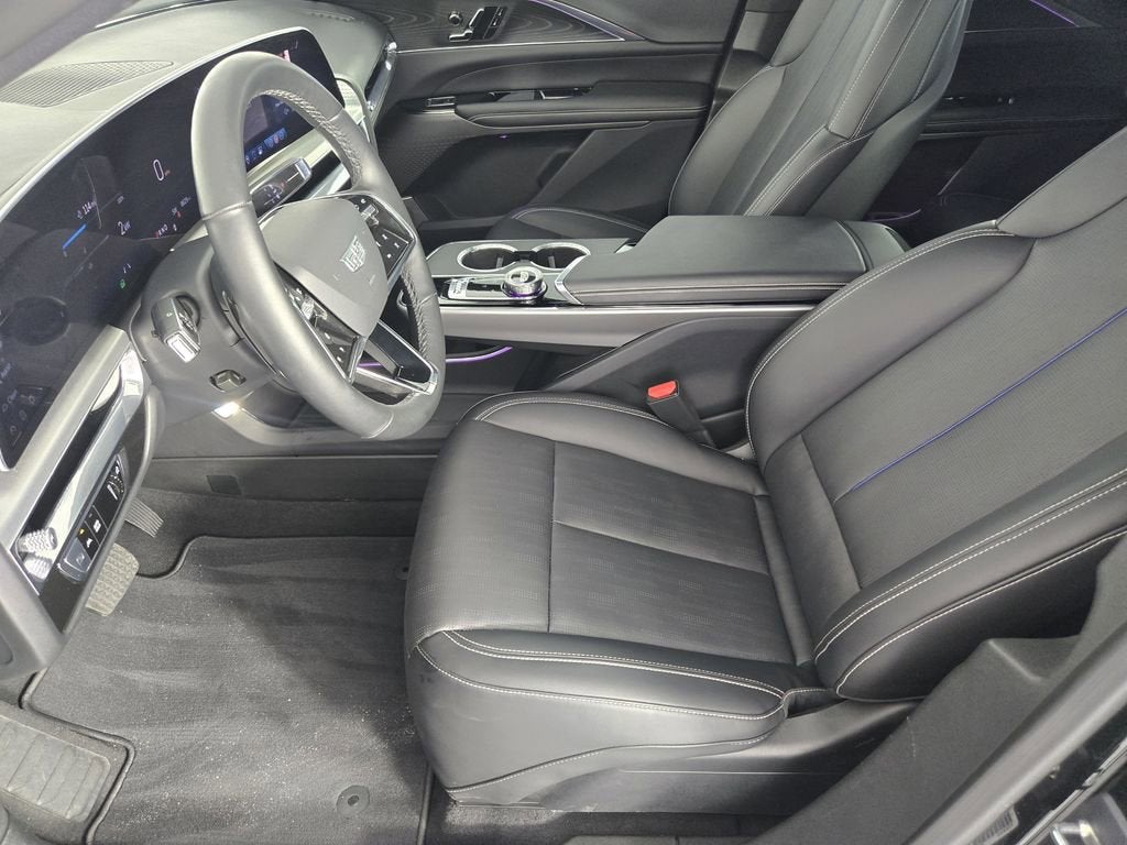 2024 Cadillac LYRIQ Luxury 1