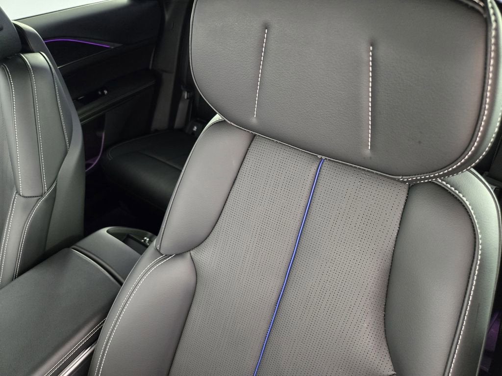 2024 Cadillac LYRIQ Luxury 1