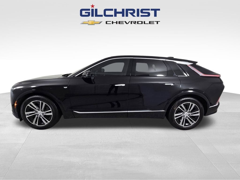 2024 Cadillac LYRIQ Luxury 1
