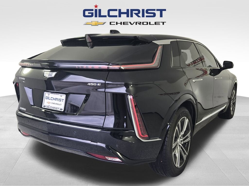 2024 Cadillac LYRIQ Luxury 1