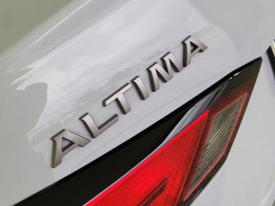 2025 Nissan Altima SR