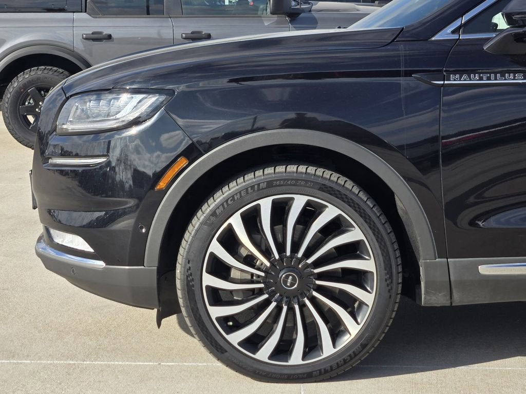 2022 Lincoln Nautilus Black Label