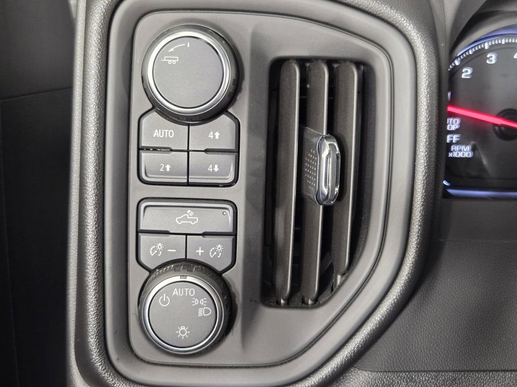 2024 Chevrolet Silverado 1500 Custom Trail Boss