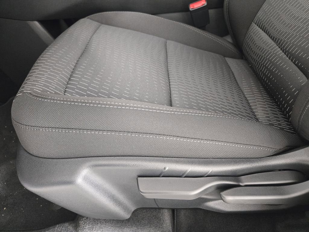 2026 Chevrolet Equinox LT - Photo 25