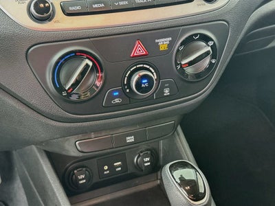 2022 Hyundai Accent SE