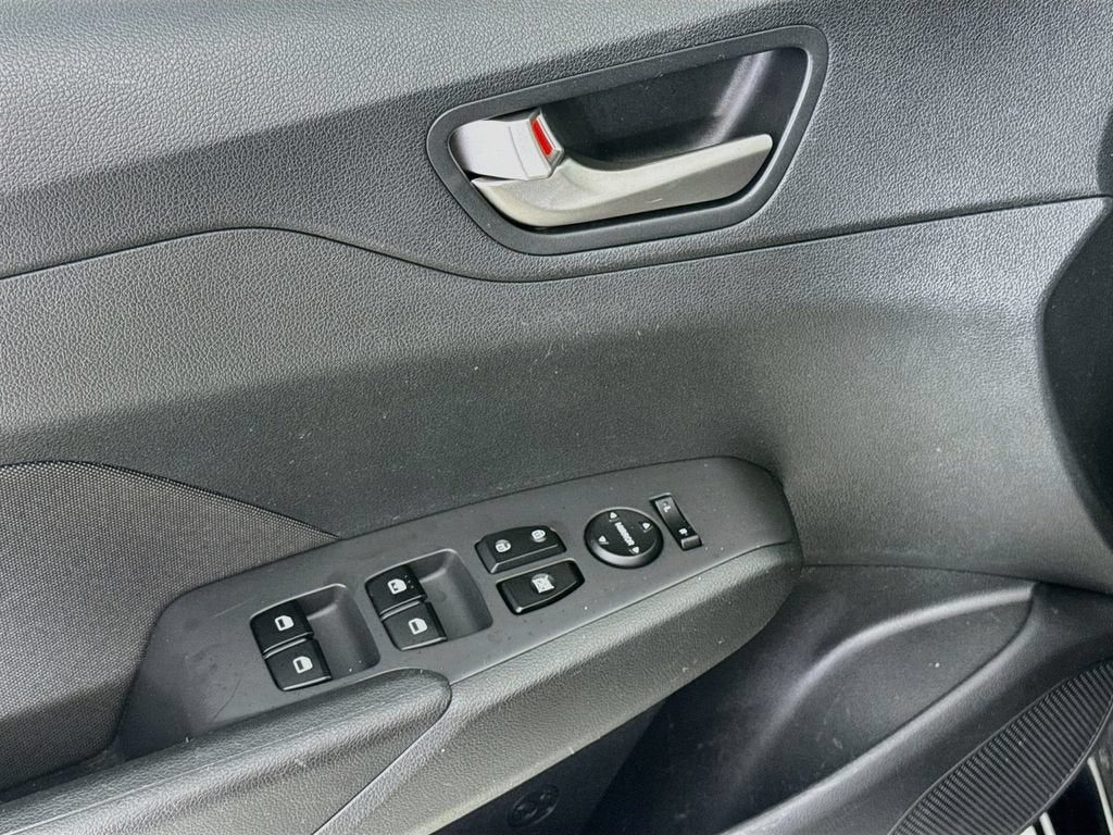 2022 Hyundai Accent SE
