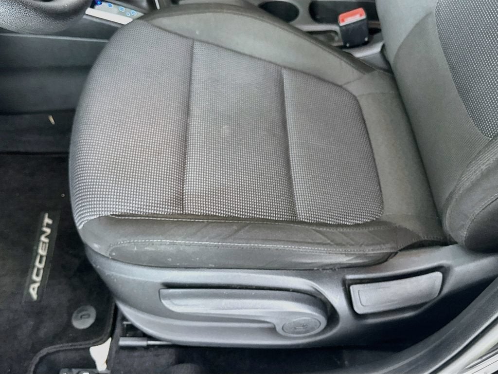 2022 Hyundai Accent SE