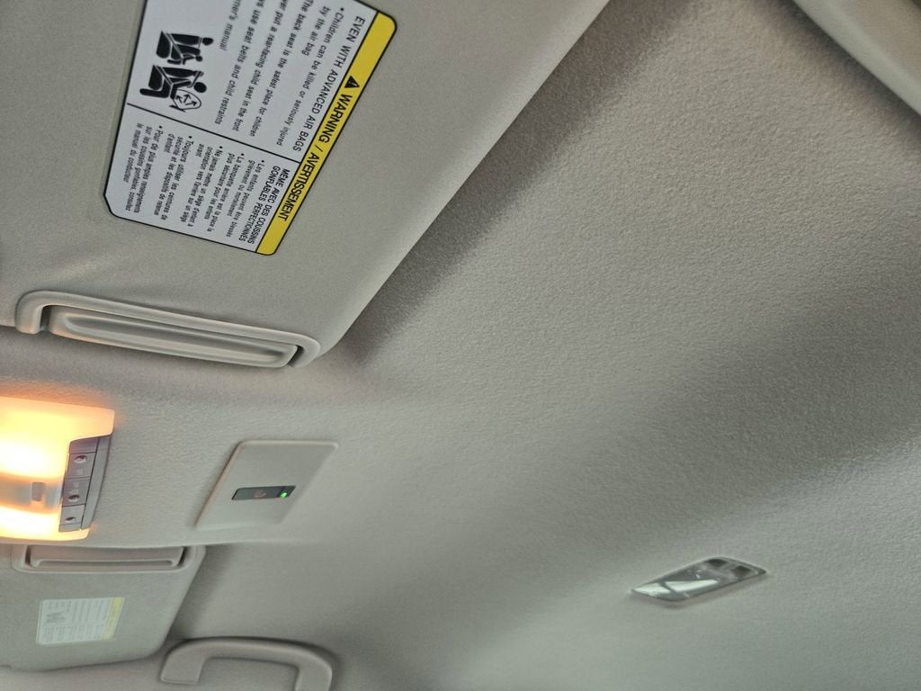 2023 Nissan Versa SR