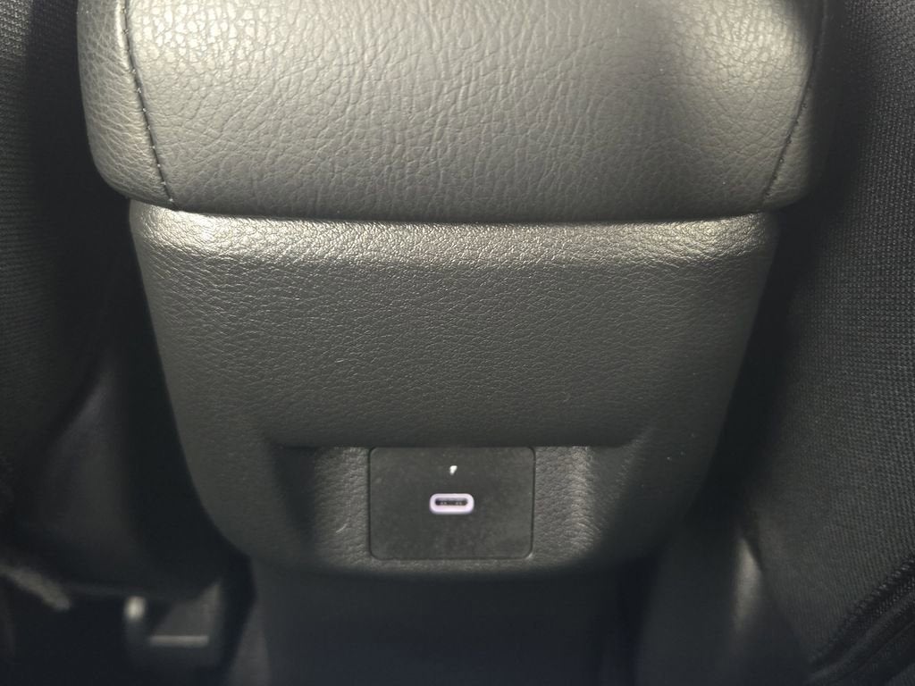 2023 Nissan Versa SR