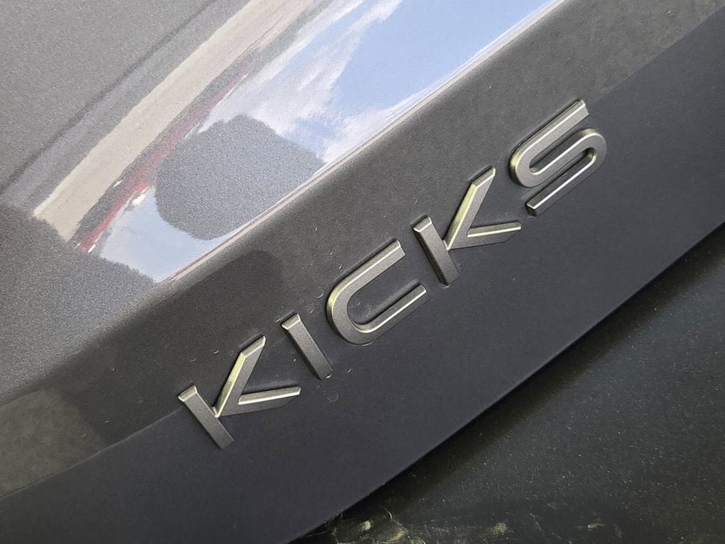 2025 Nissan Kicks S