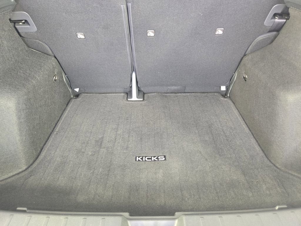 2025 Nissan Kicks S
