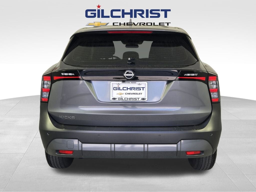 2025 Nissan Kicks S
