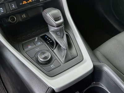 2023 Toyota RAV4 Hybrid SE