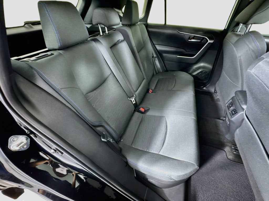2023 Toyota RAV4 Hybrid SE