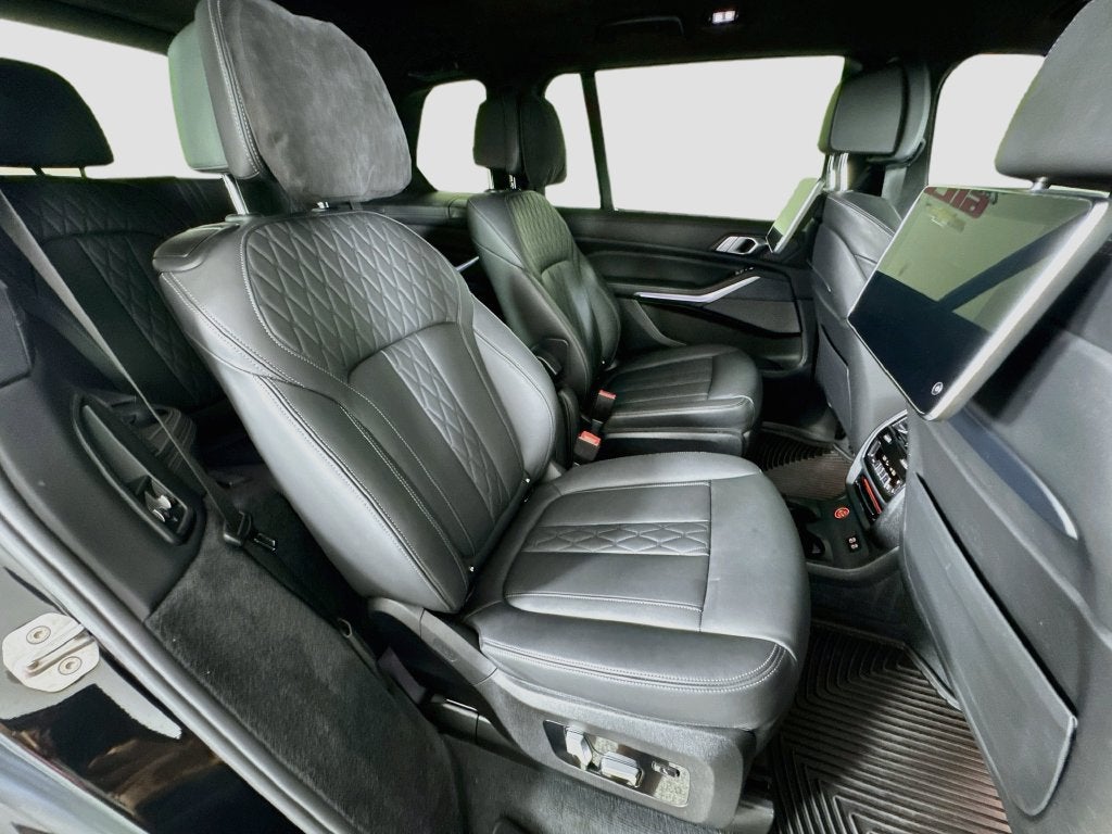 2020 BMW X7 M50i
