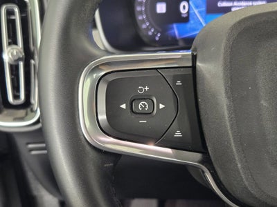2023 Volvo XC40 B5 Plus Bright Theme