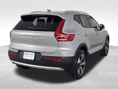 2023 Volvo XC40 B5 Plus Bright Theme
